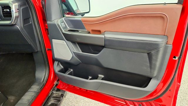 2023 Ford F-150 LARIAT 4WD SuperCrew 5.5' Box w/ Group 502A, Max Trailer Tow, V8 - 23023527 - 24