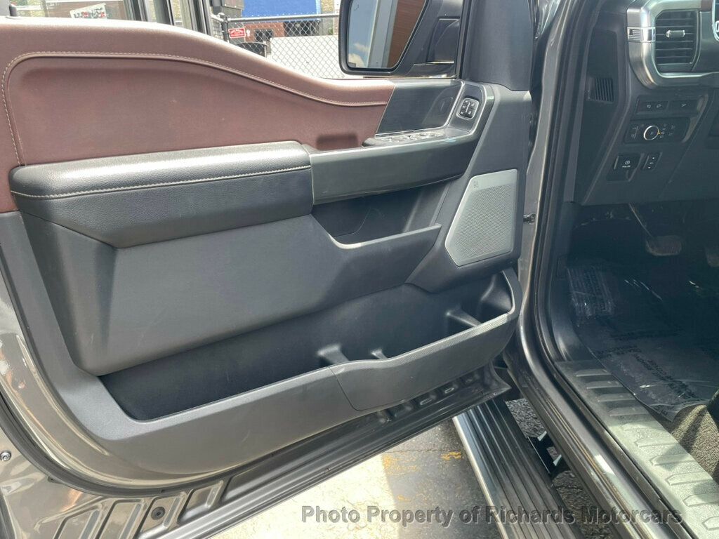 2023 Ford F-150 Lariat photo 10
