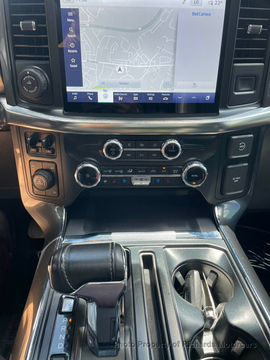 2023 Ford F-150 Lariat photo 17