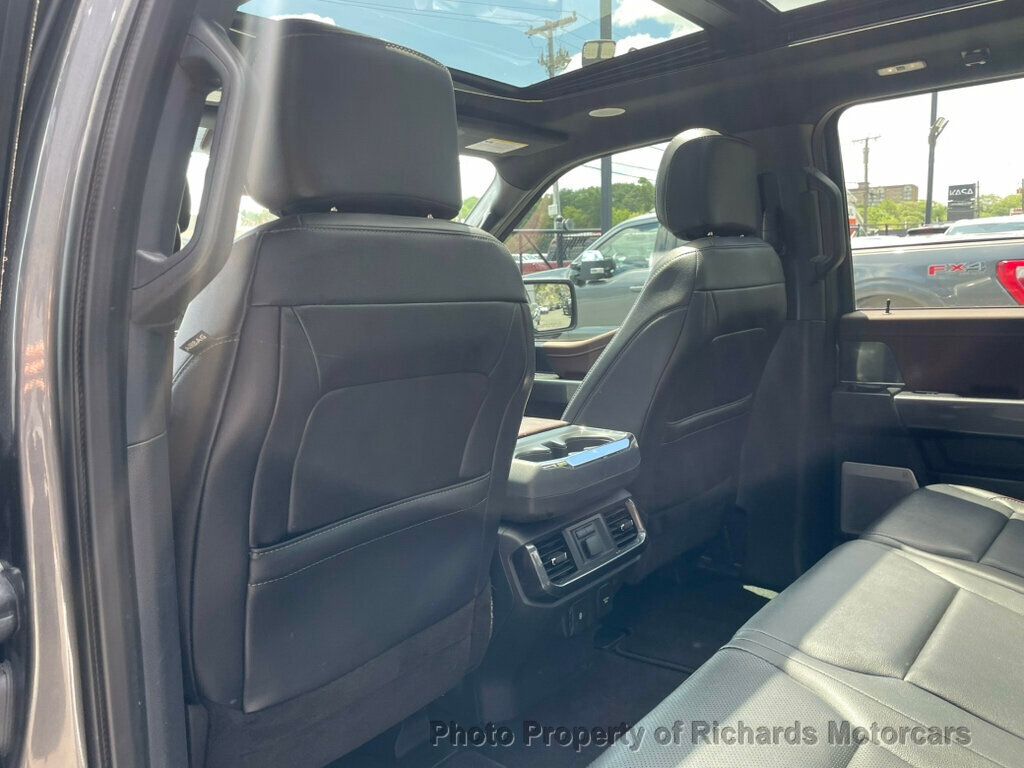 2023 Ford F-150 Lariat photo 18