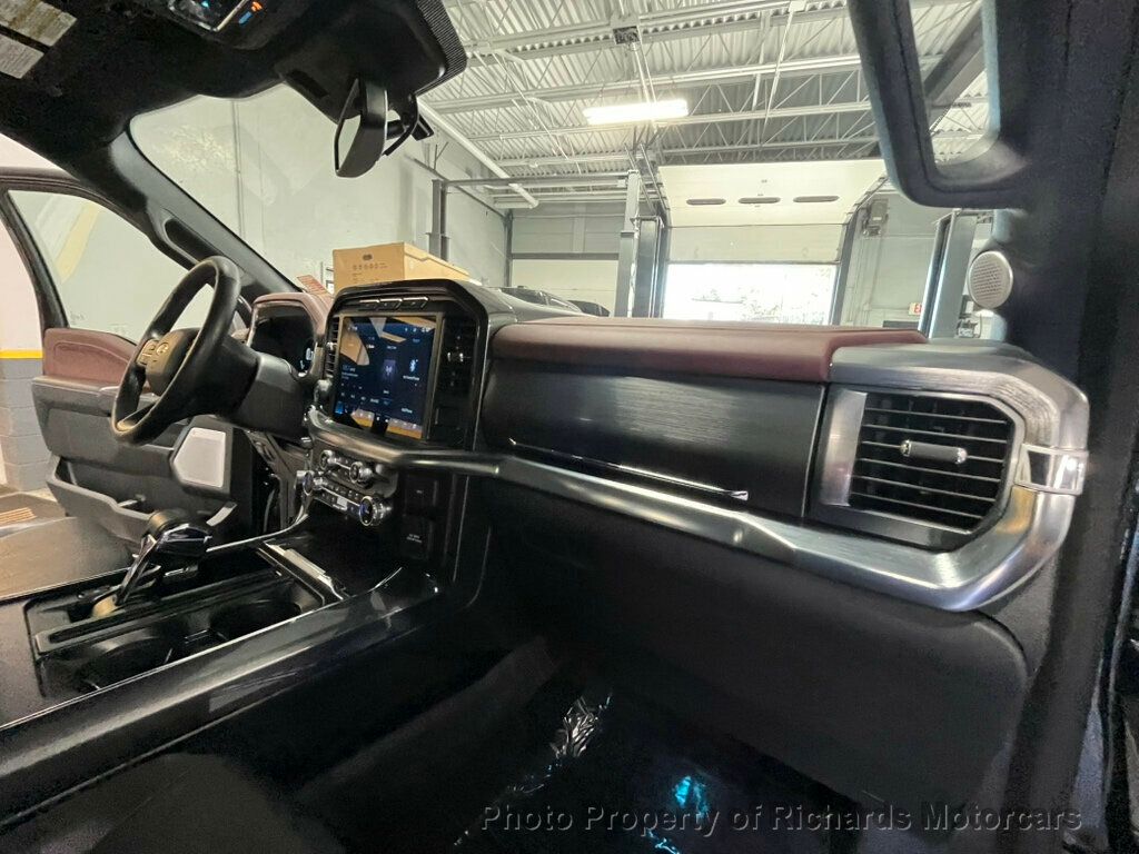 2023 Ford F-150 Lariat photo 23