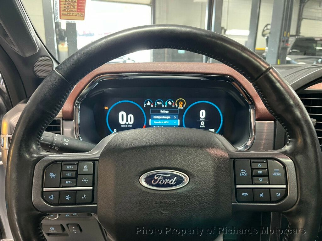 2023 Ford F-150 Lariat photo 17