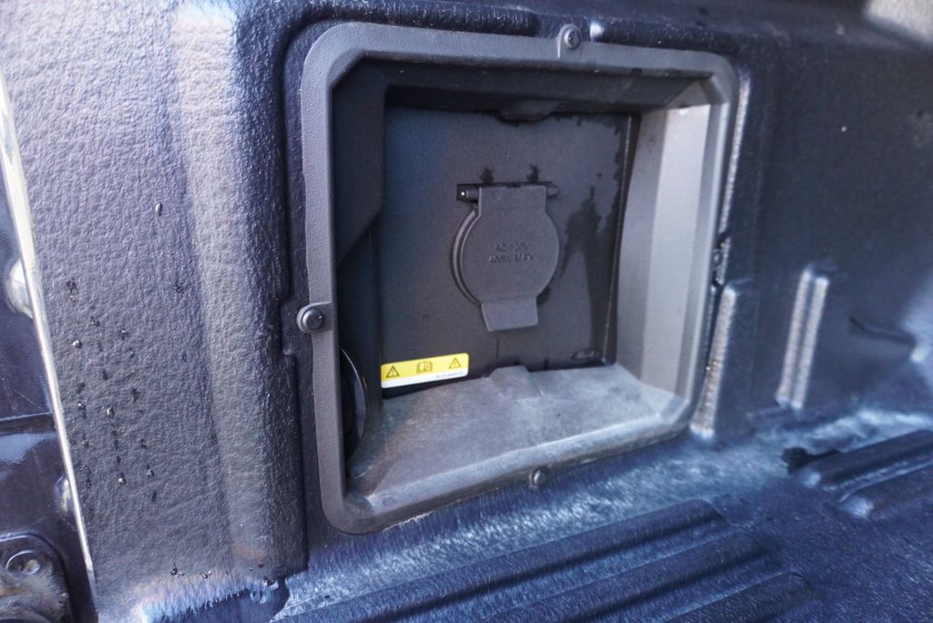 2023 Ford F-150 LARIAT SPORT - 22959070 - 11