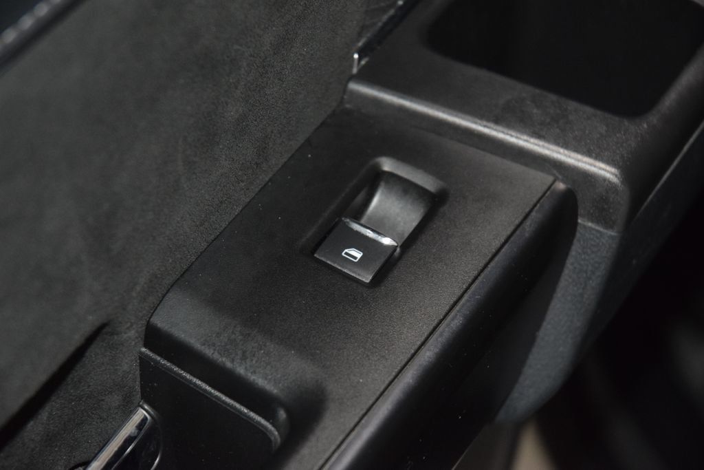 2023 Ford F-150 Platinum - 23043757 - 49