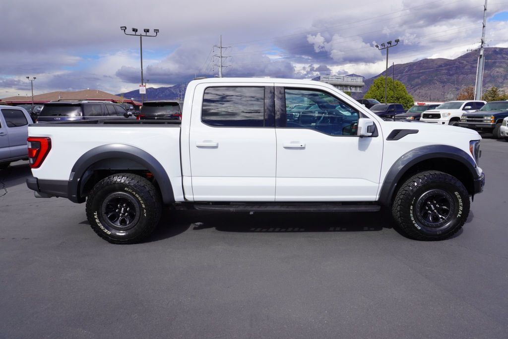 2023 Ford F-150 Raptor photo 12