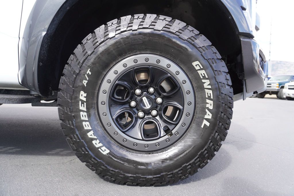 2023 Ford F-150 Raptor photo 14