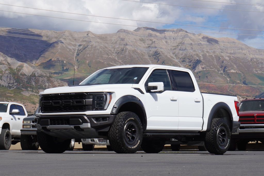 2023 Ford F-150 Raptor photo 2