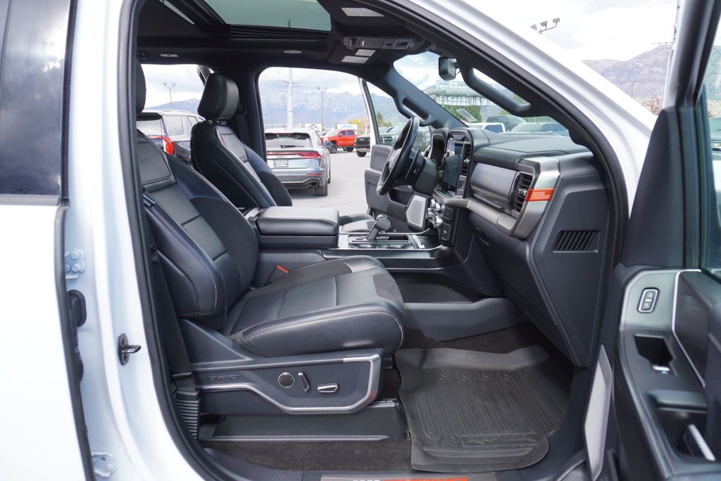 2023 Ford F-150 Raptor photo 20