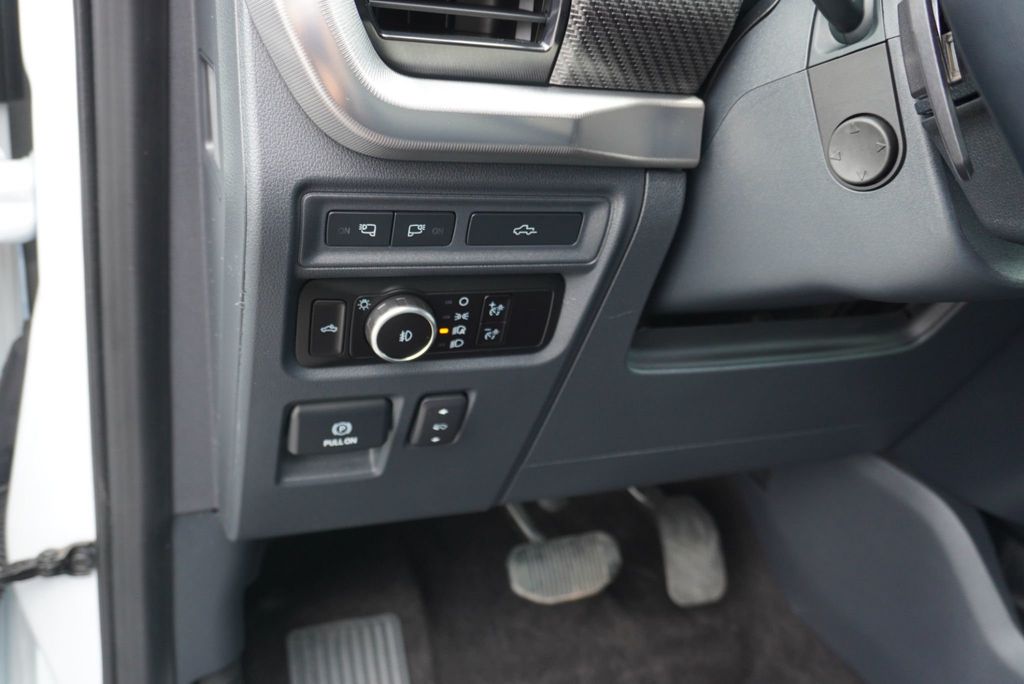 2023 Ford F-150 Raptor photo 26