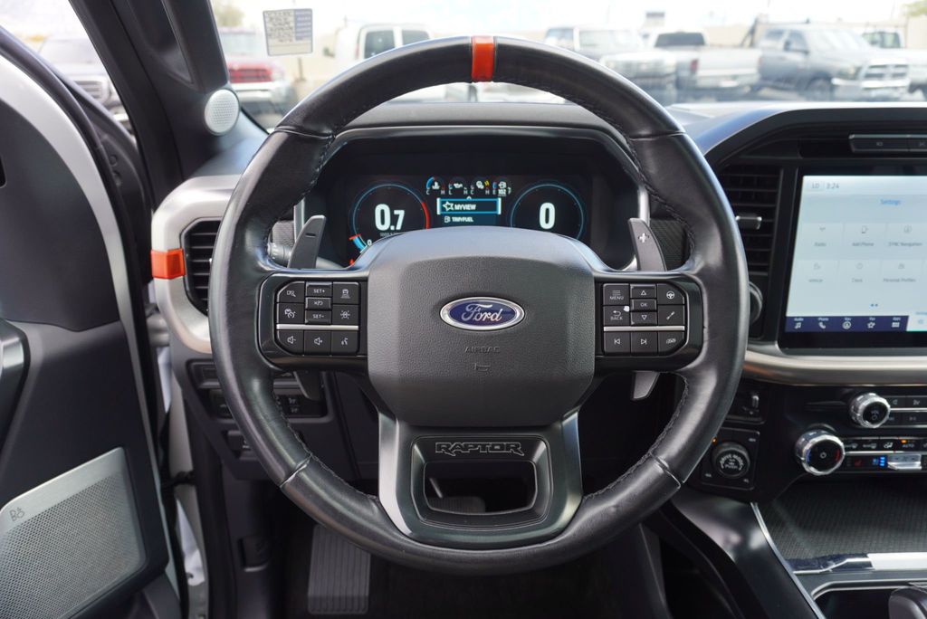 2023 Ford F-150 Raptor photo 28