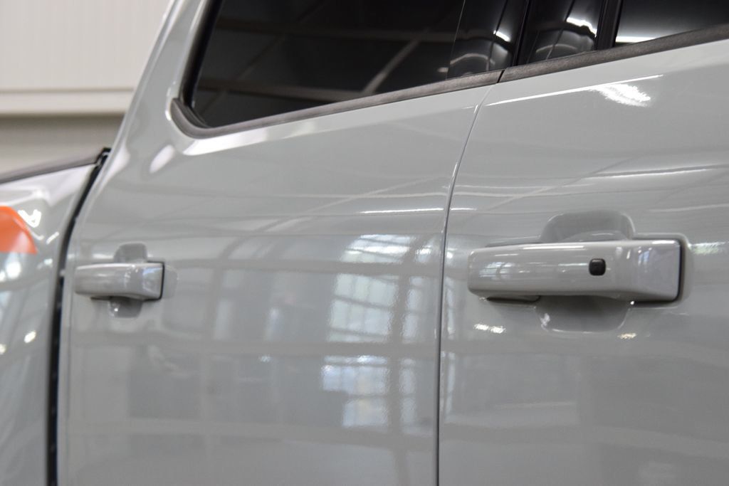 2023 Ford F-150 Raptor 4WD SuperCrew 5.5' Box - 23022712 - 18