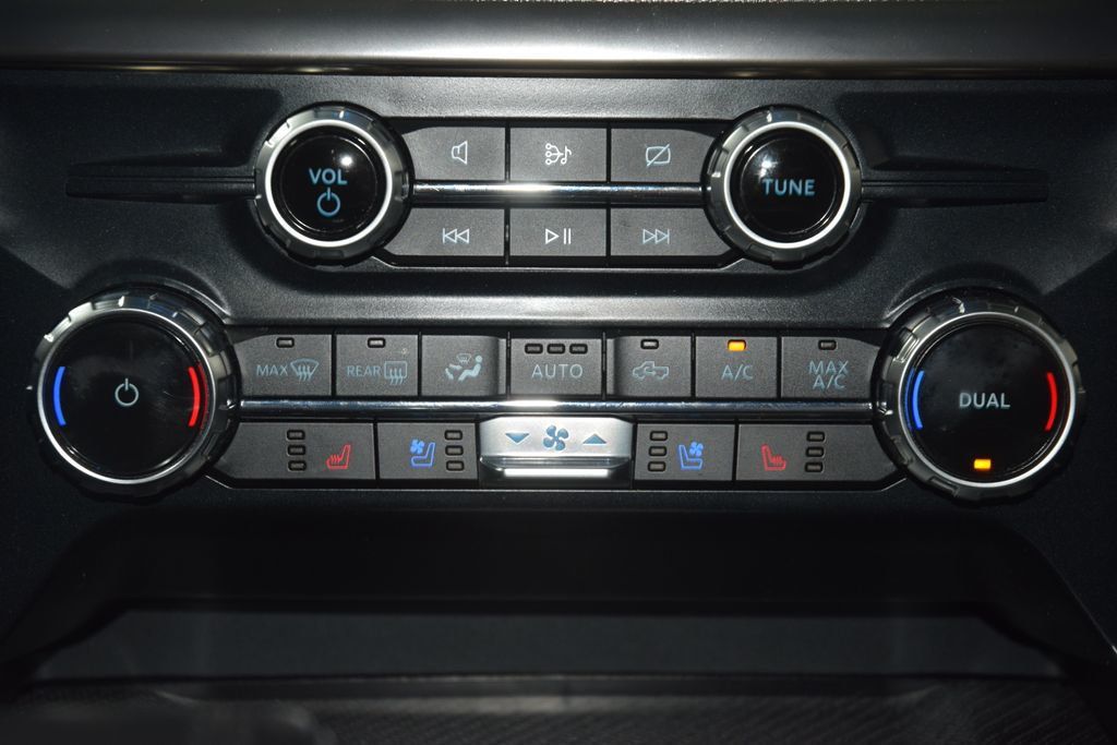 2023 Ford F-150 Raptor 4WD SuperCrew 5.5' Box - 23022712 - 39