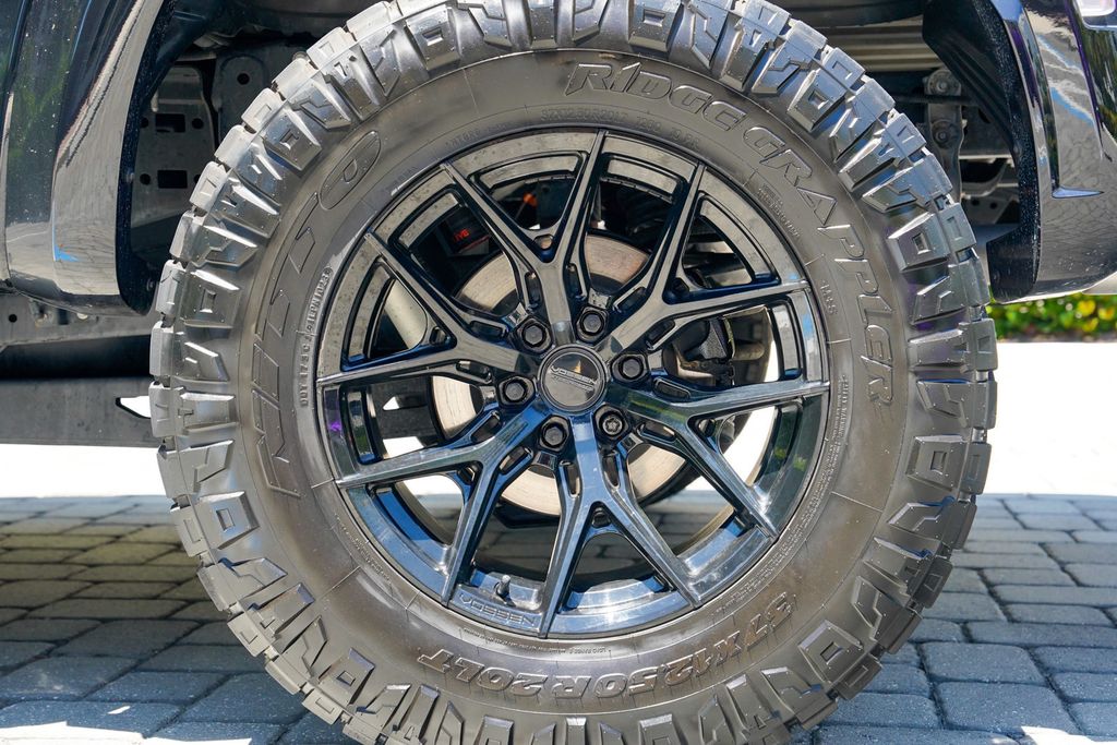 2023 Ford F-150 Raptor 4WD SuperCrew 5.5' Box - 23013795 - 17