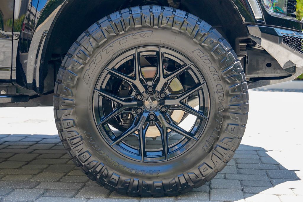 2023 Ford F-150 Raptor 4WD SuperCrew 5.5' Box - 23013795 - 34