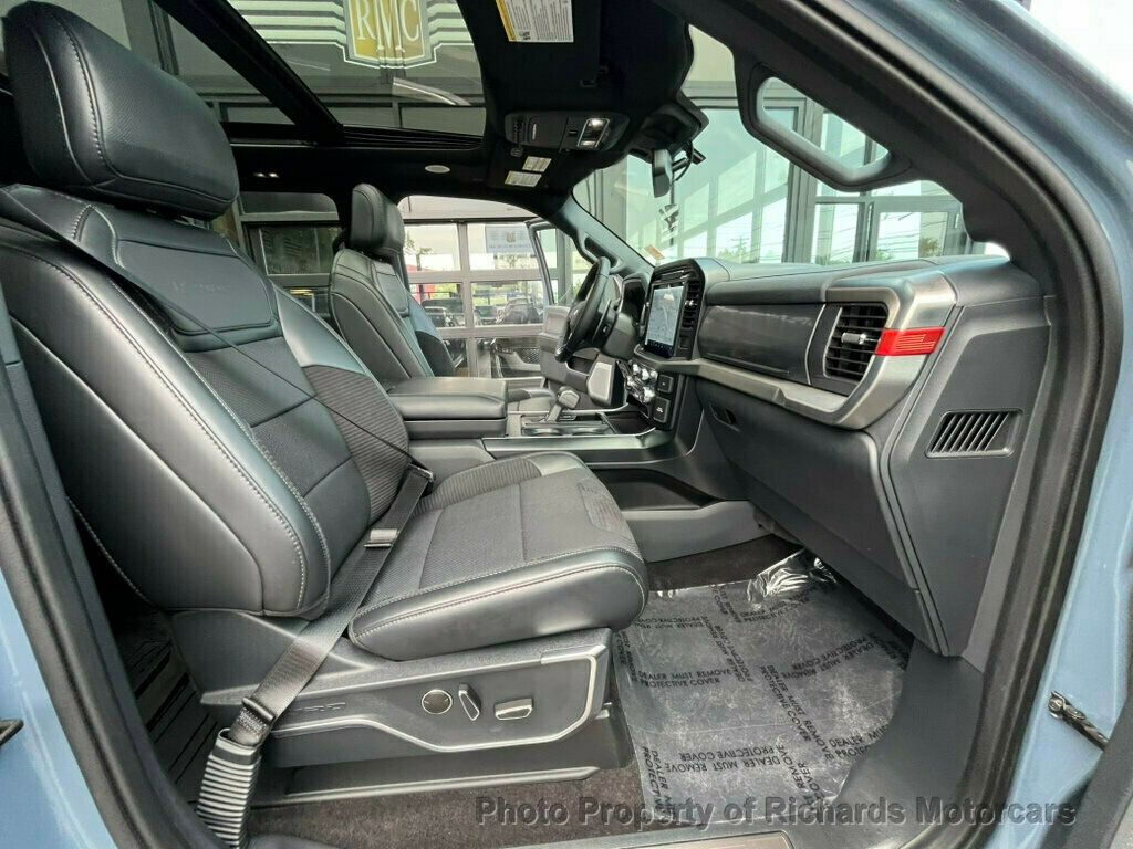 2023 Ford F-150 Raptor photo 26