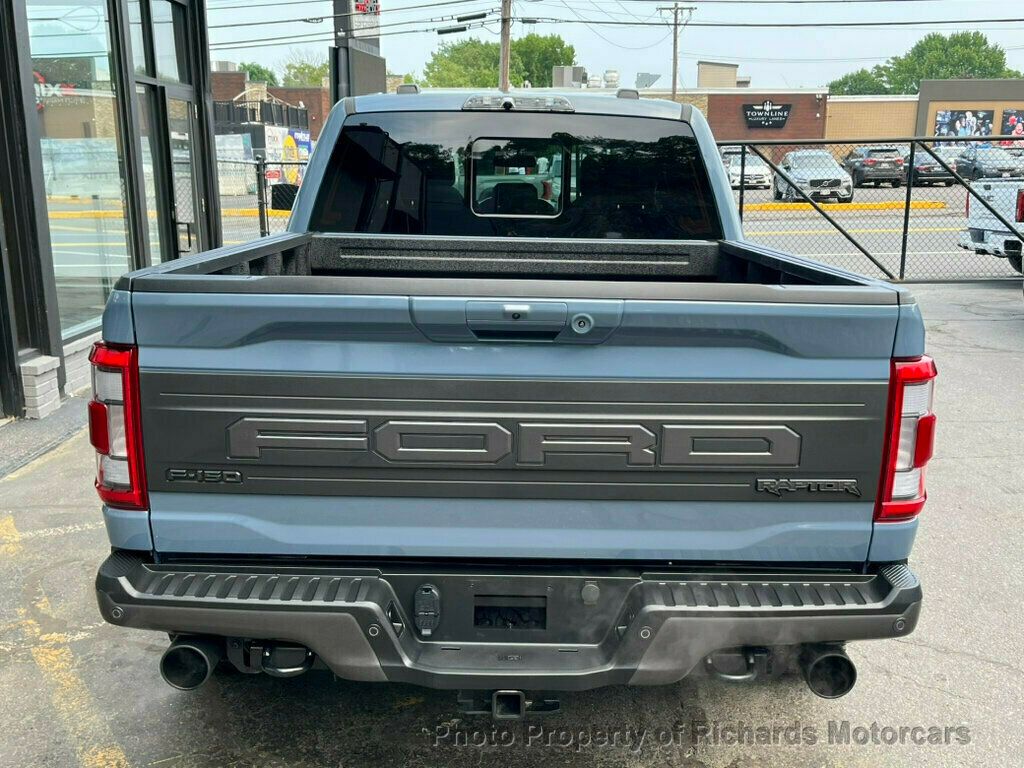 2023 Ford F-150 Raptor photo 3