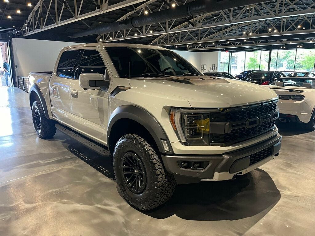 2023 Ford F-150 Raptor/PanoRoof/PwrTailGate/801AEquipmentGroup/NAV/FoxLiveShocks - 22522386 - 6