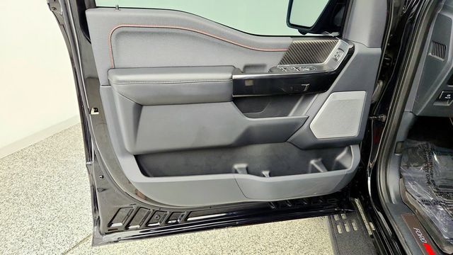 2023 Ford F-150 Raptor R 4WD SuperCrew 5.5' Box w/ Twin Panel Moonroof - 23084961 - 10