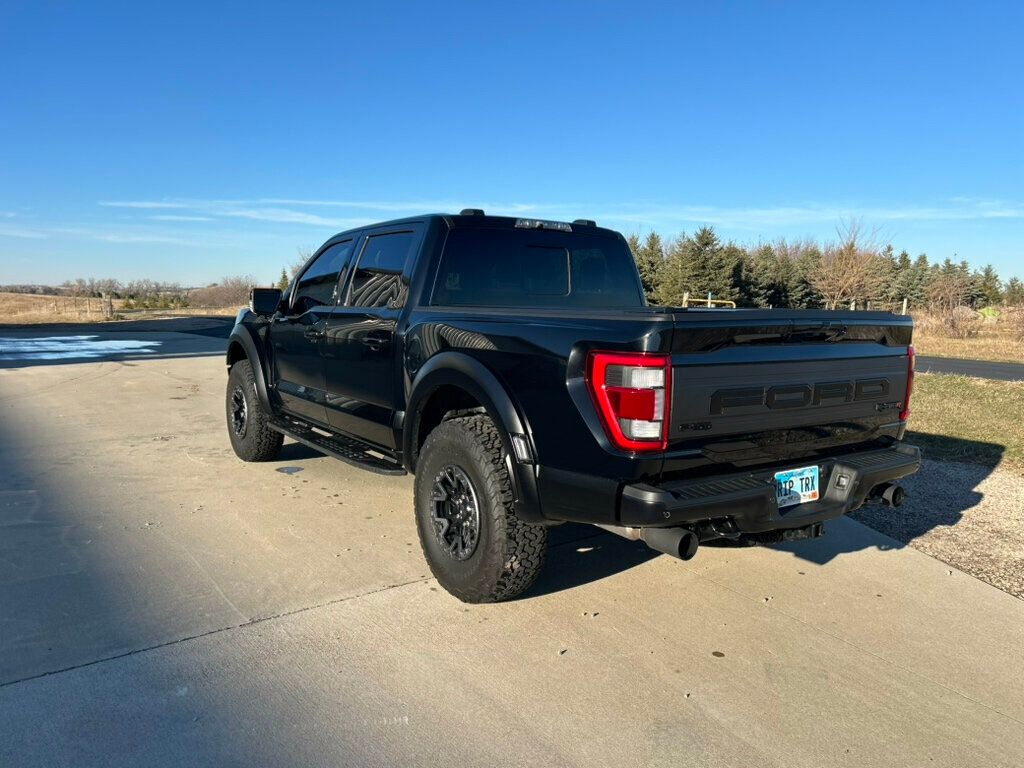 2023 Ford F-150 Raptor photo 3