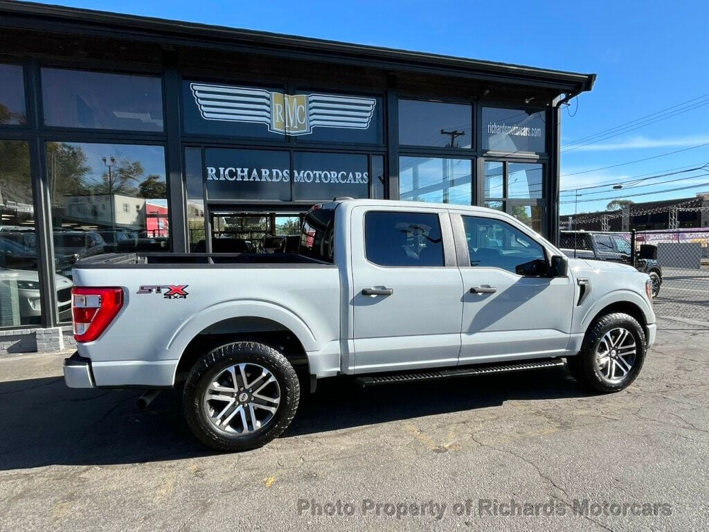 2023 Ford F-150 XL photo 3