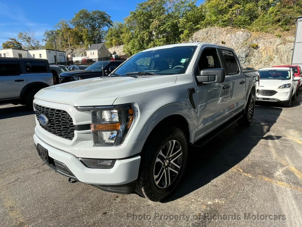 2023 Ford F-150 XL photo 7
