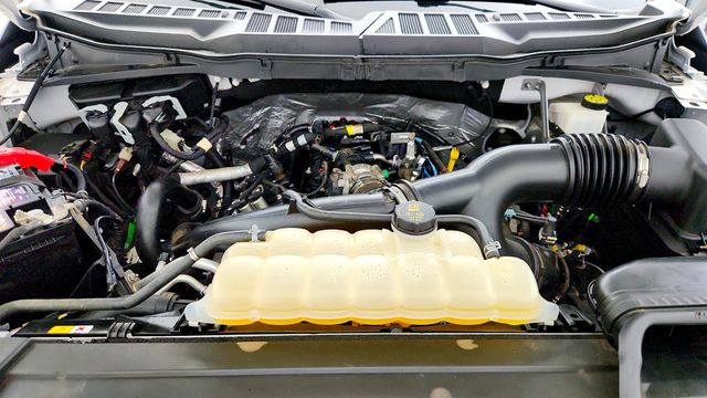 2023 Ford F-150 XL 4WD SuperCrew 5.5' Box w/ STX Appearance & 20in Wheels - 23013133 - 24