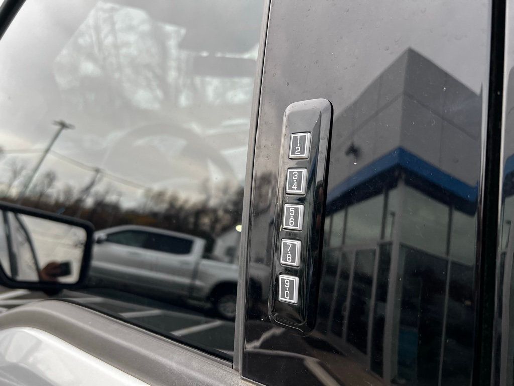 2023 Ford F-150 XLT - 22947195 - 27