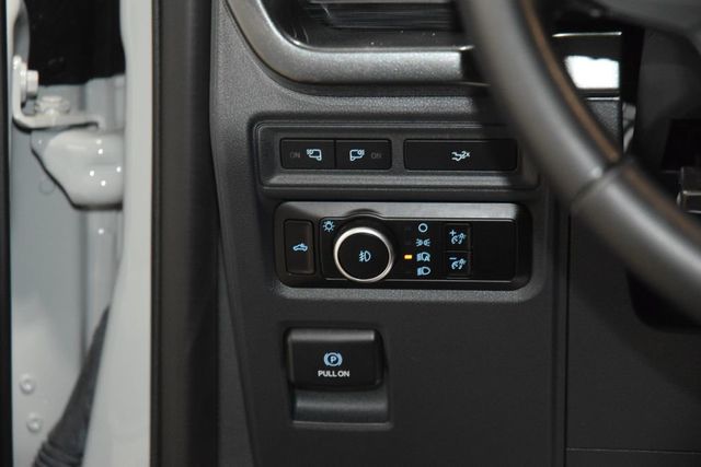 2023 Ford F-150 XLT - 22998739 - 32