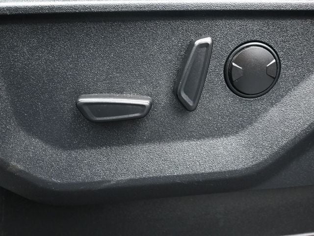 2023 Ford F-150 XLT 4WD SuperCrew 5.5' Box - 23020553 - 11