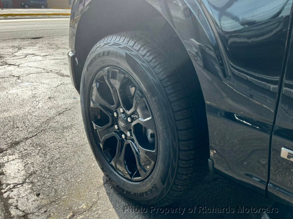 2023 Ford F-150 XLT photo 12