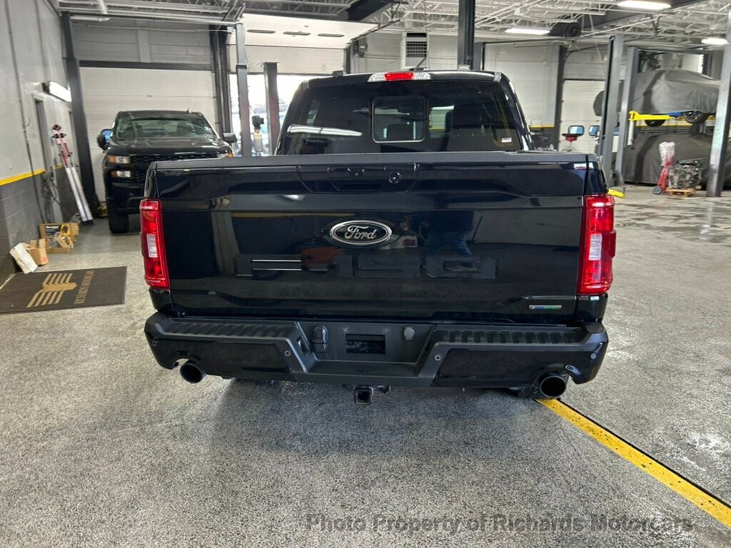 2023 Ford F-150 XLT 4WD SuperCrew 5.5' Box - 22935781 - 3
