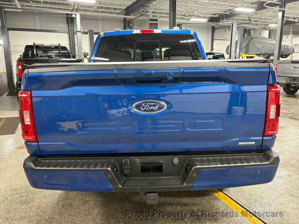 2023 Ford F-150 XLT photo 3
