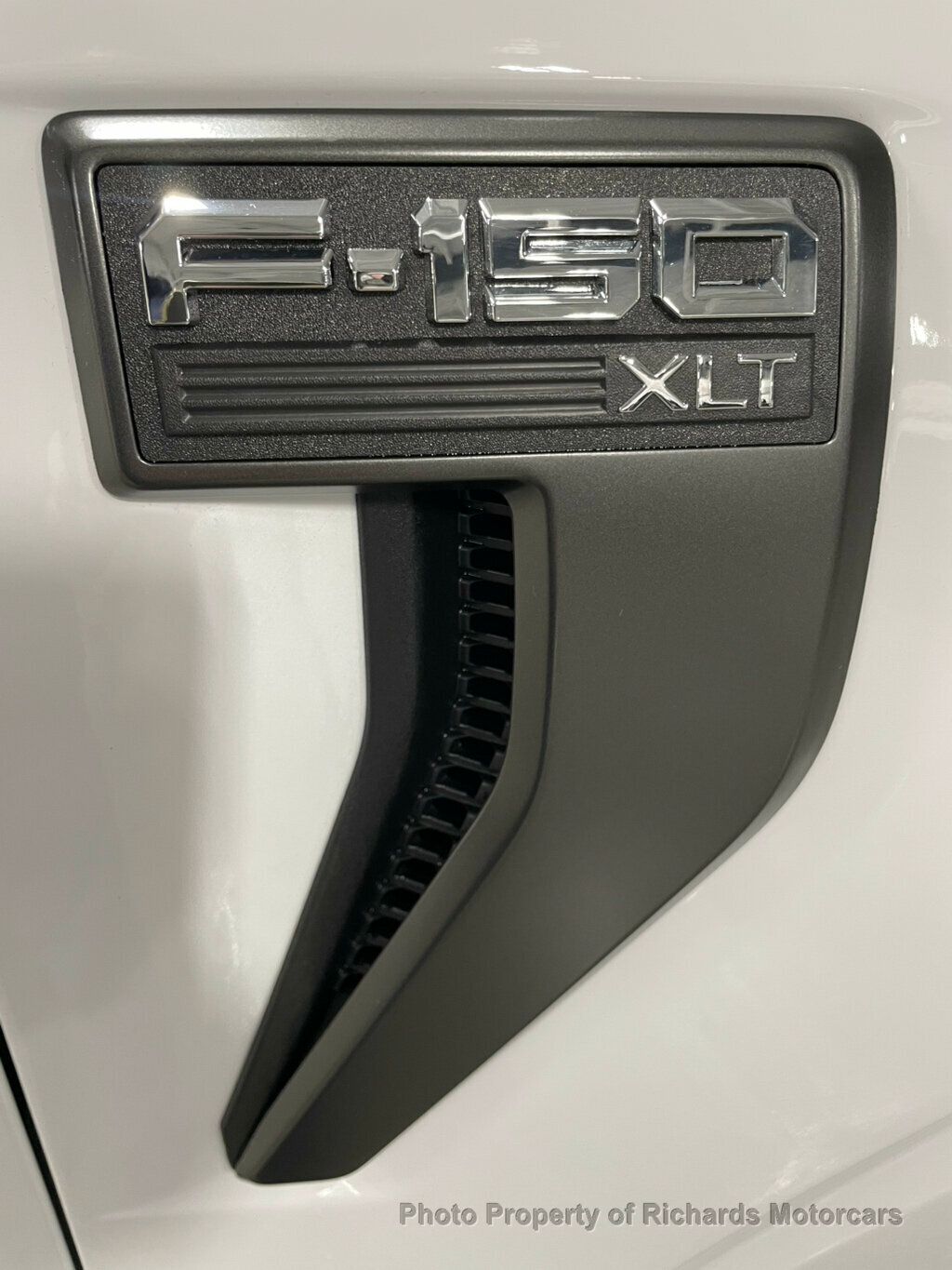 2023 Ford F-150 XLT 4WD SuperCrew 5.5' Box - 22968533 - 7