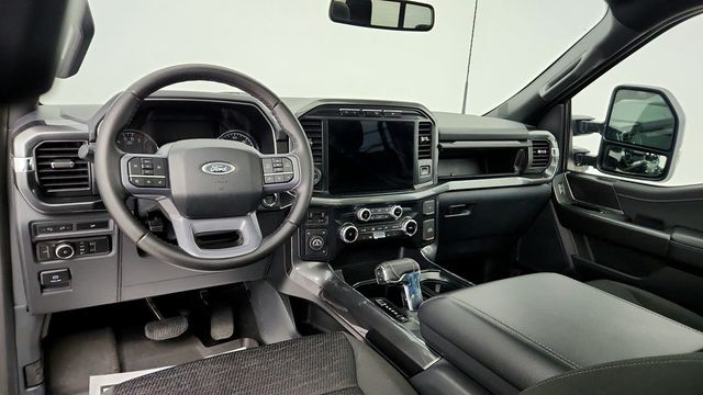2023 Ford F-150 XLT 4WD SuperCrew 5.5' Box - 22950003 - 11