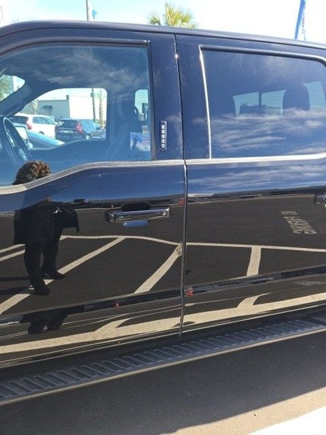 2023 Ford F-150 XLT 4WD SuperCrew 5.5' Box - 23035754 - 8
