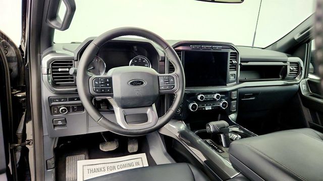 2023 Ford F-150 XLT 4WD SuperCrew 5.5' Box w/ 302A, PowerBoost, Black Appearance - 23029923 - 11