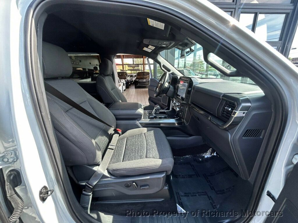 2023 Ford F-150 XLT photo 17