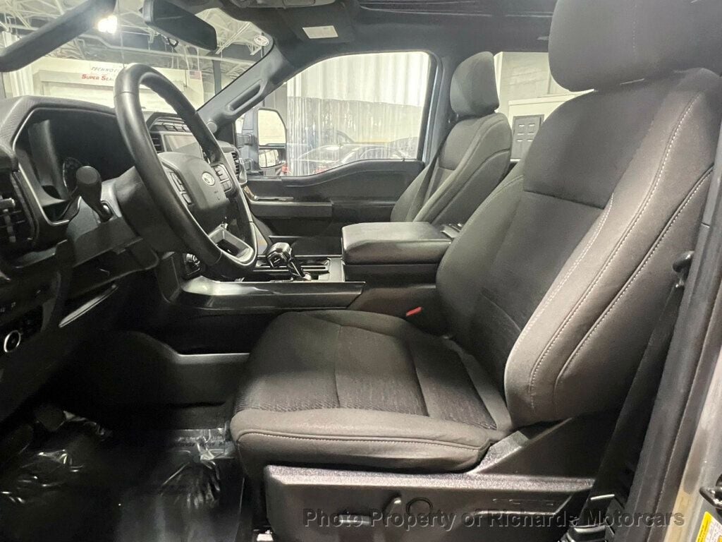 2023 Ford F-150 XLT photo 14