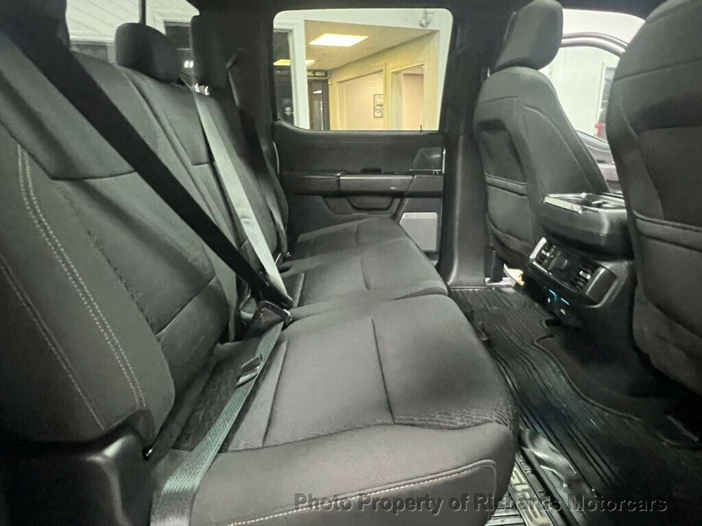 2023 Ford F-150 XLT photo 17