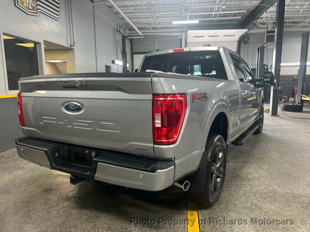 2023 Ford F-150 XLT photo 3