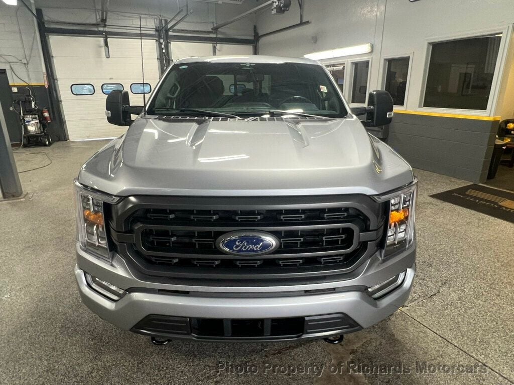 2023 Ford F-150 XLT photo 8
