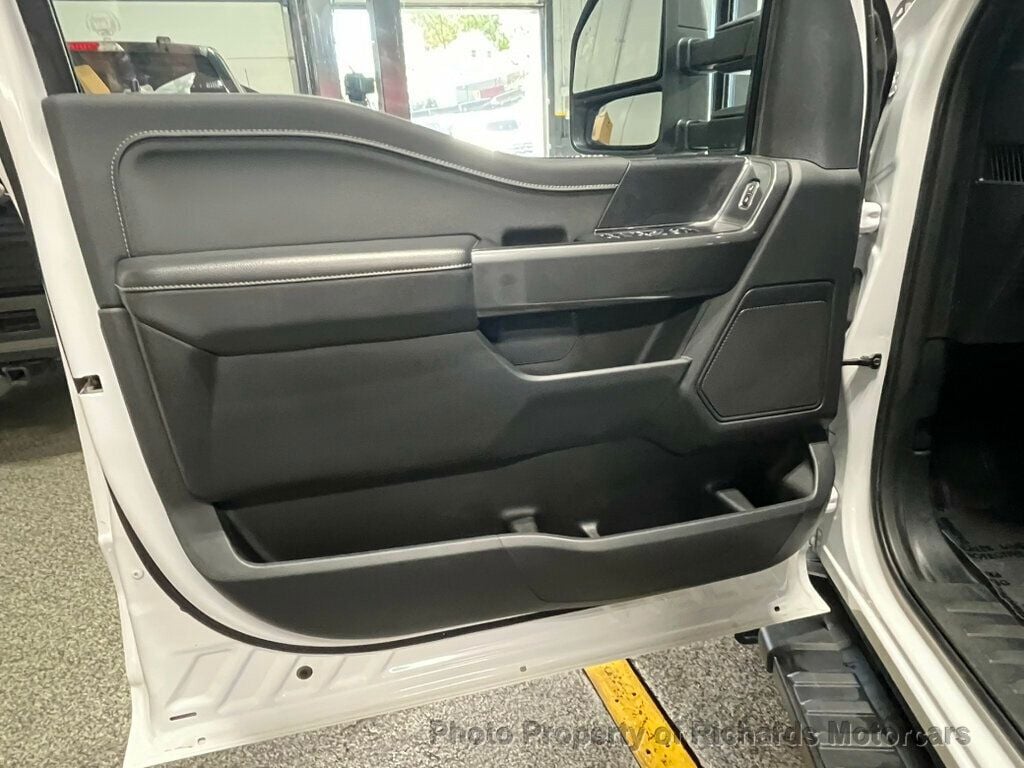 2023 Ford F-150 XLT photo 11