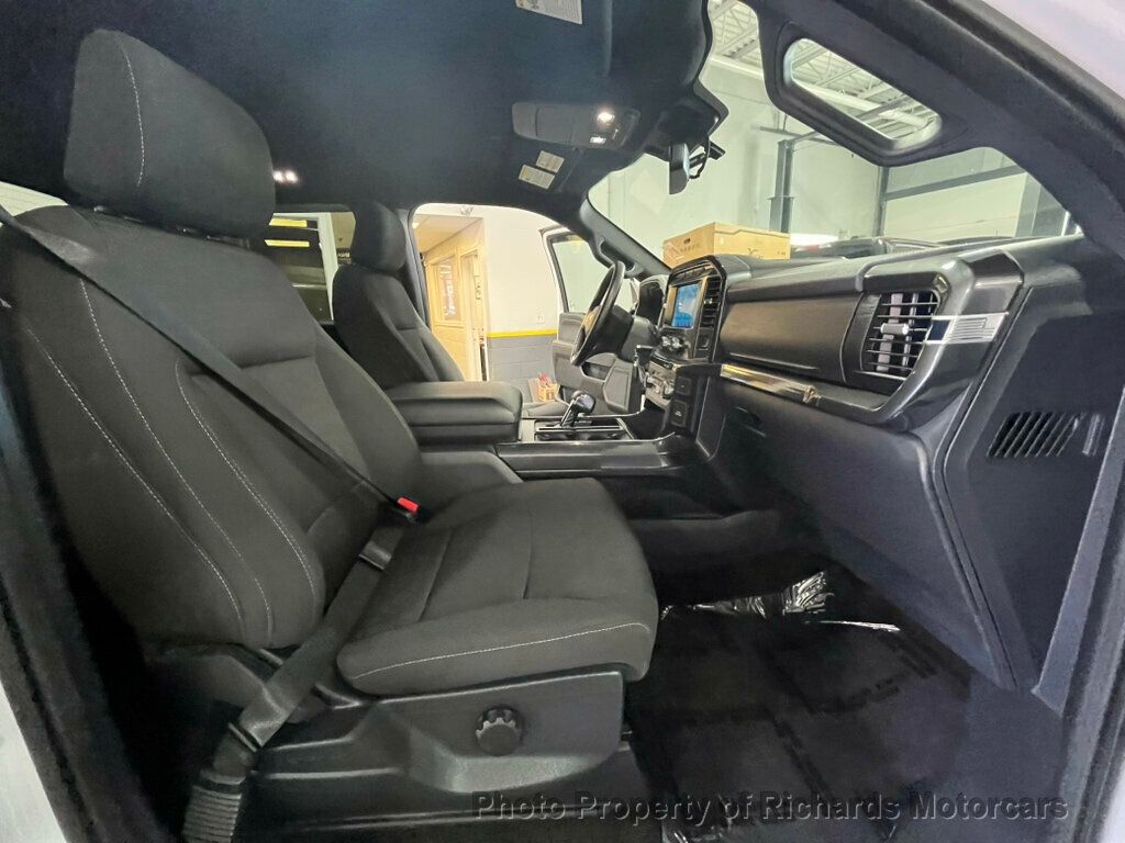2023 Ford F-150 XLT photo 17