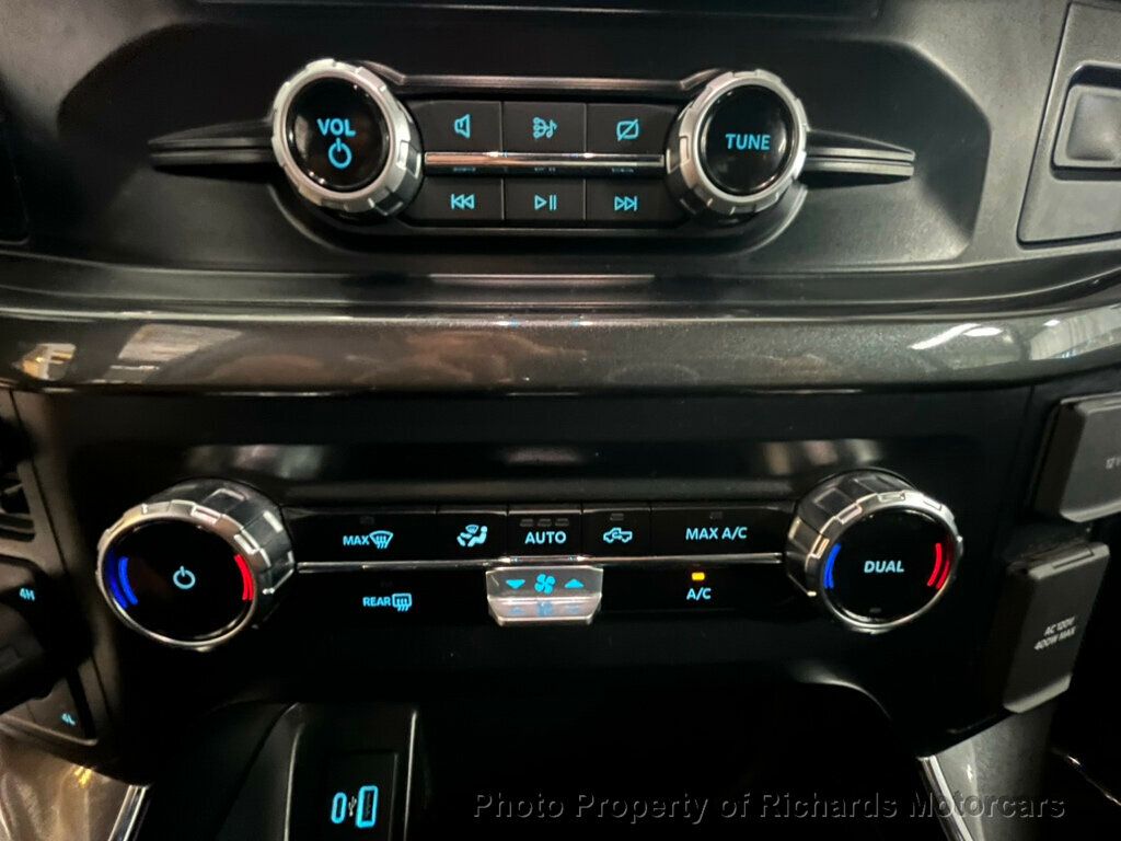 2023 Ford F-150 XLT photo 24