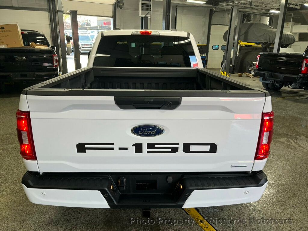 2023 Ford F-150 XLT photo 5