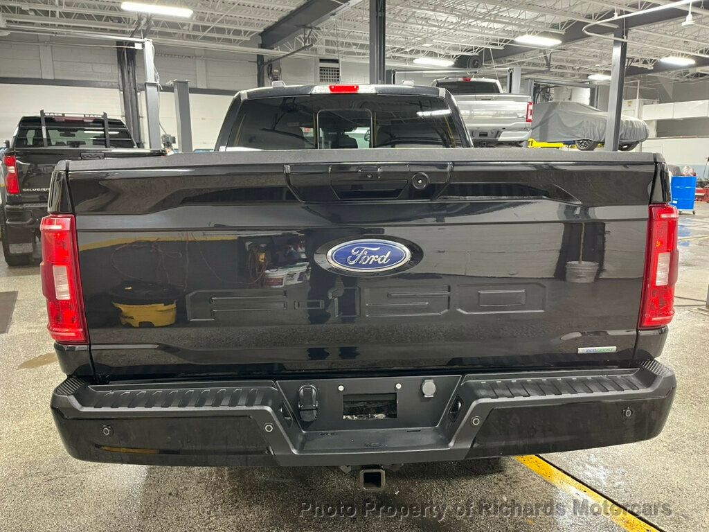 2023 Ford F-150 XLT photo 4