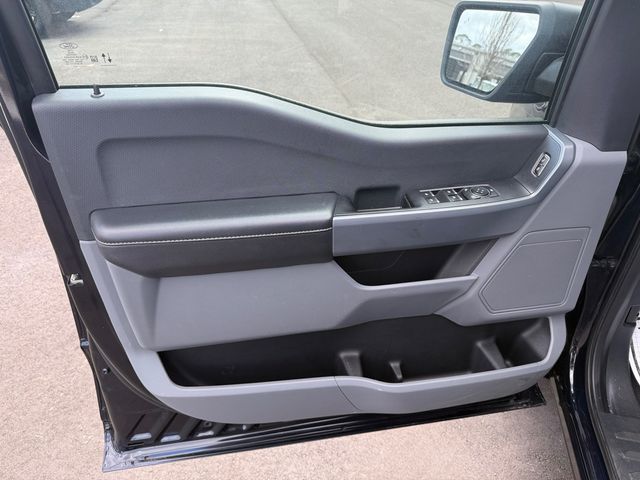 2023 Ford F-150 XLT CREW CAB - 22987978 - 3