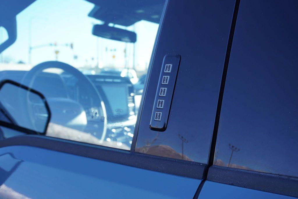 2023 Ford F-150 XLT SPORT - 22965387 - 21