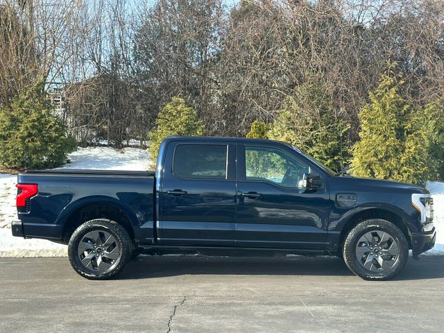 2023 Ford F-150 Lightning LARIAT 4WD SuperCrew 5.5' Box - 22976916 - 11