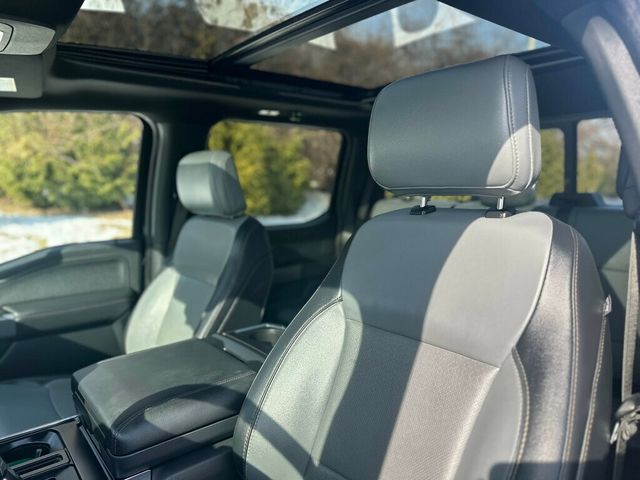 2023 Ford F-150 Lightning LARIAT 4WD SuperCrew 5.5' Box - 22976916 - 18